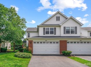 388 Chesapeake Ln, Oswego, IL 60543