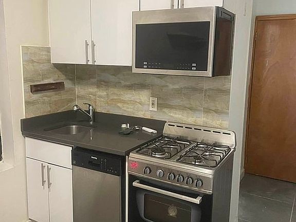 5th image of 93 Henry St APT 3C