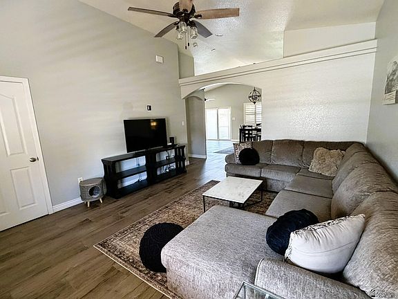 4th image of 10600 E 34th Pl