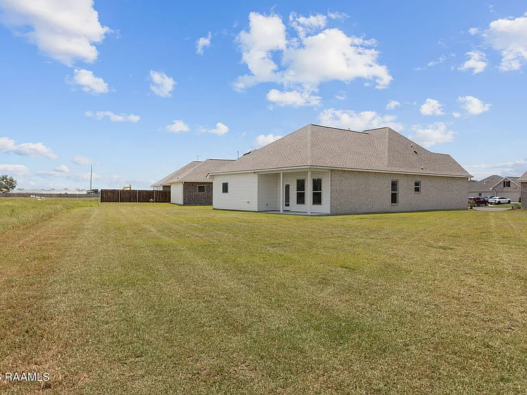 106 Bejeweled Ave — Photo 28