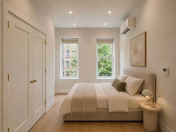 5th image of 337 E 18th St #3F
