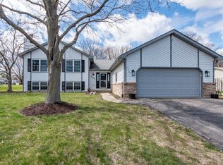 706 Roberts Rd, Winthrop Harbor, IL 60096