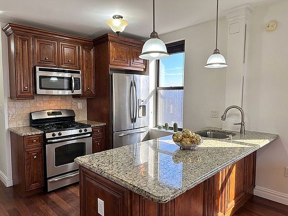 5th image of 9524 Fort Hamilton Pkwy APT 607