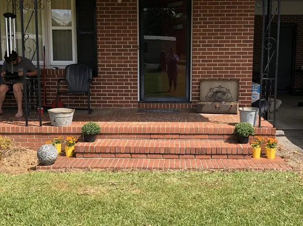 185 Grace Ave, Fitzgerald, GA 31750