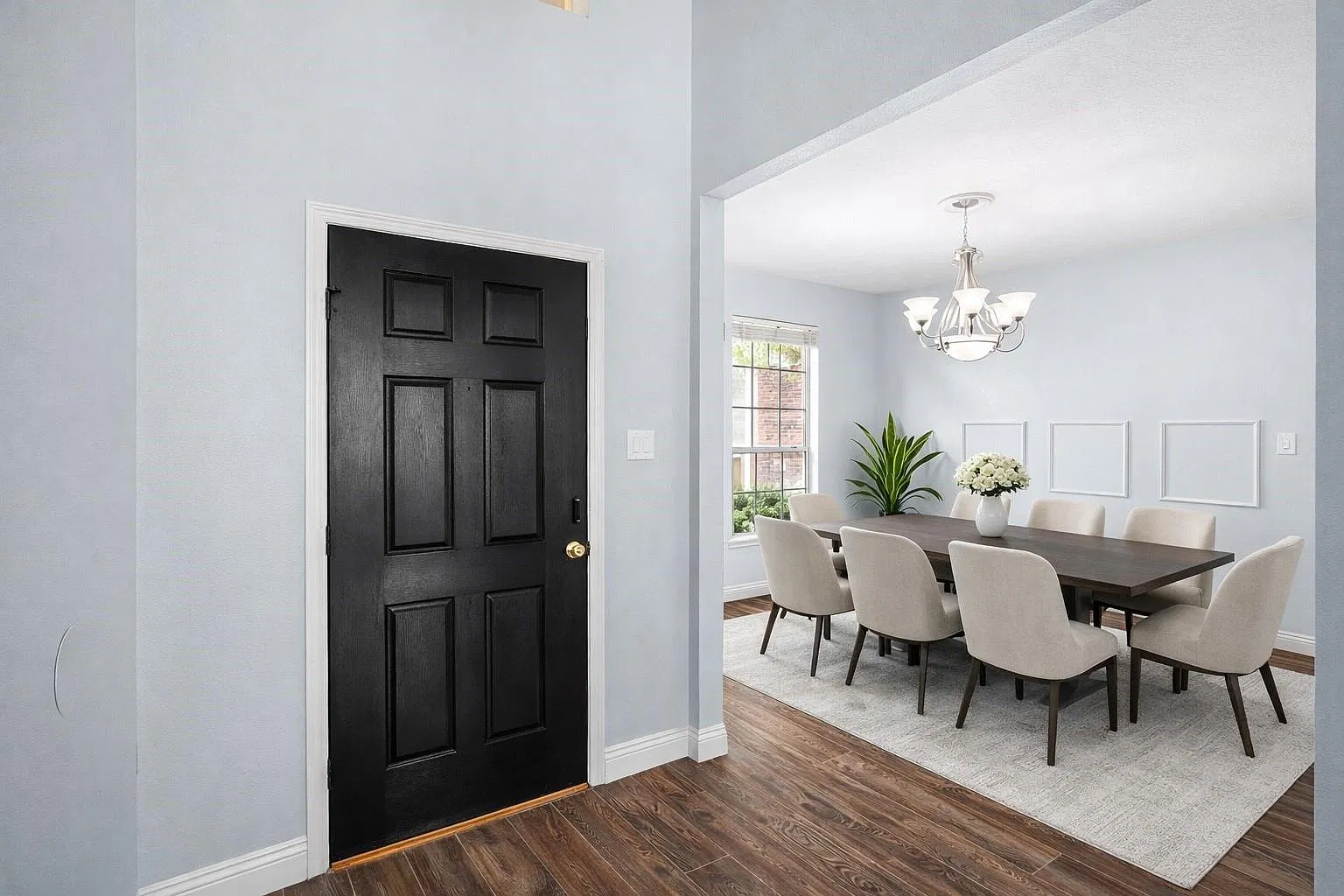 4 bed, 2.5 bath, 2294 sqft, $2,500 — Photo 1