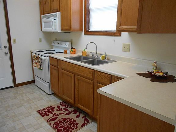 3rd image of 524 Homestead Ave