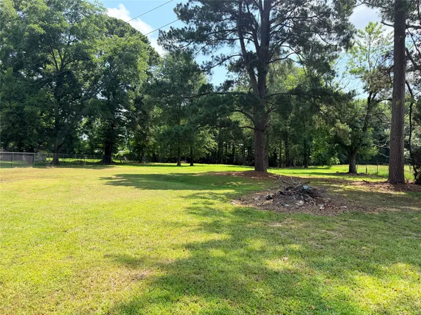 318 Elm St, Springhill, LA 71075