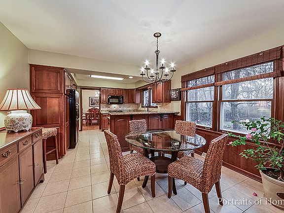 4th image of 1S790 Lakewood Ln