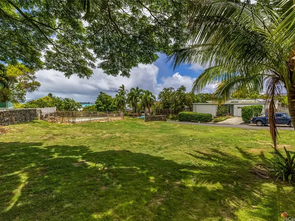5 Paku Pl, Kaneohe, HI 96744