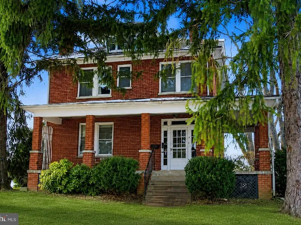 715 Valley View Ave SW, Leesburg, VA 20175