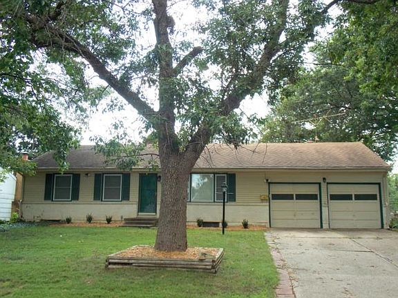 2nd image of 8906 Western Hills Dr