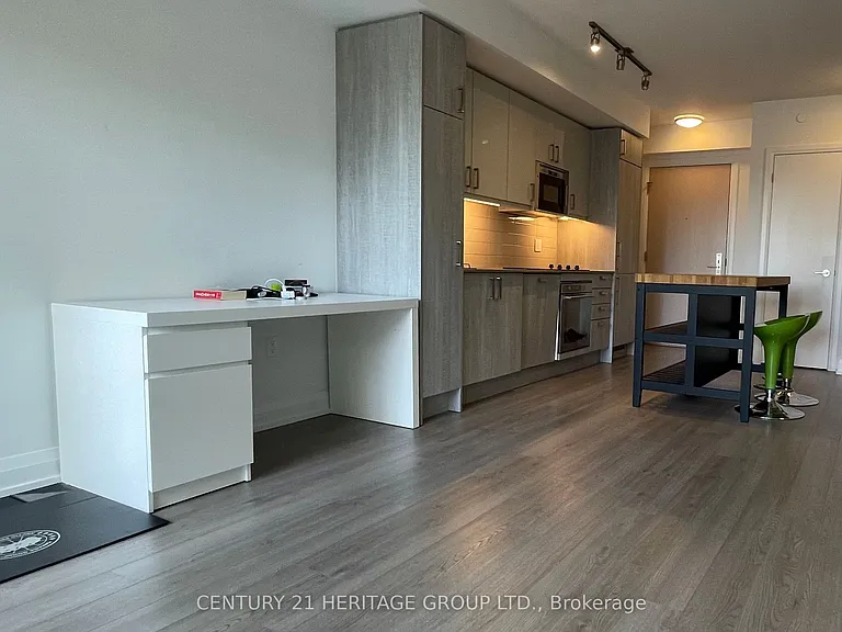 77 Mutual St #1401 — Photo 8