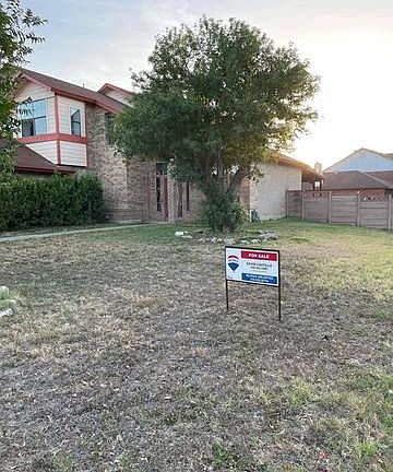 3rd image of 1602 De Valle
