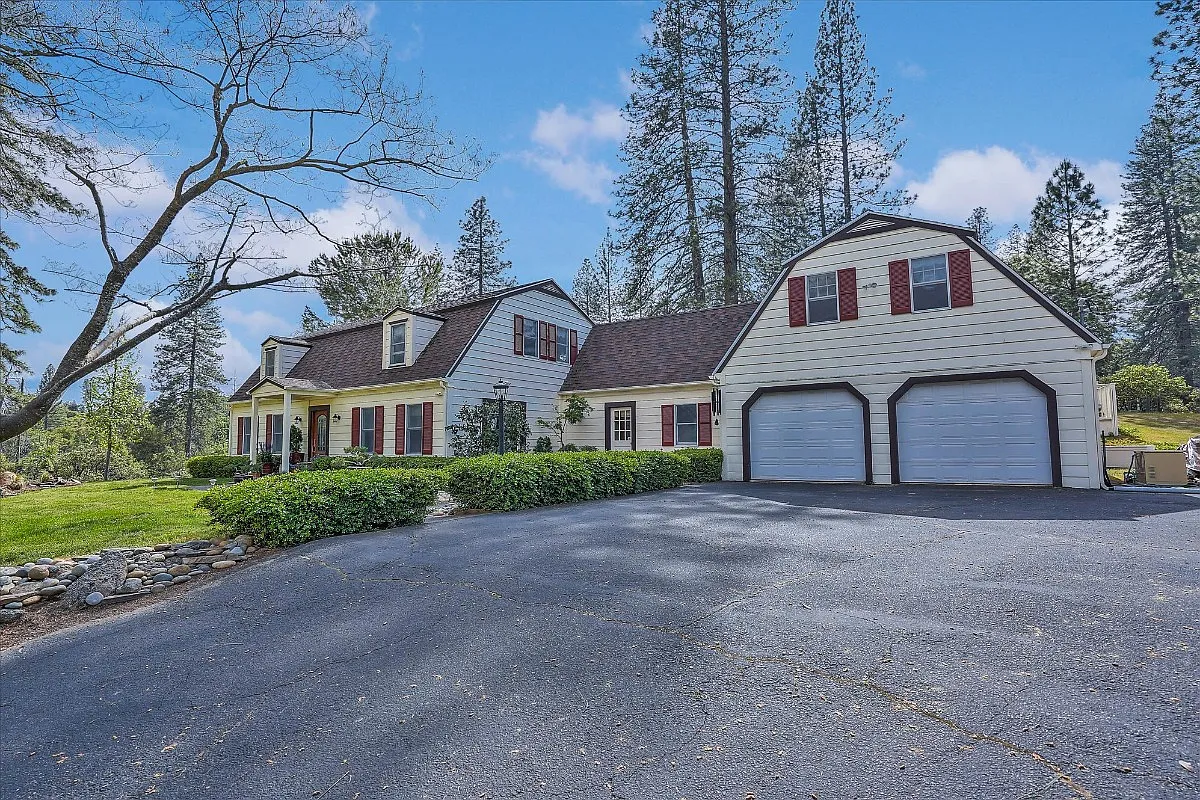 5909 Pine Top Dr photo 1