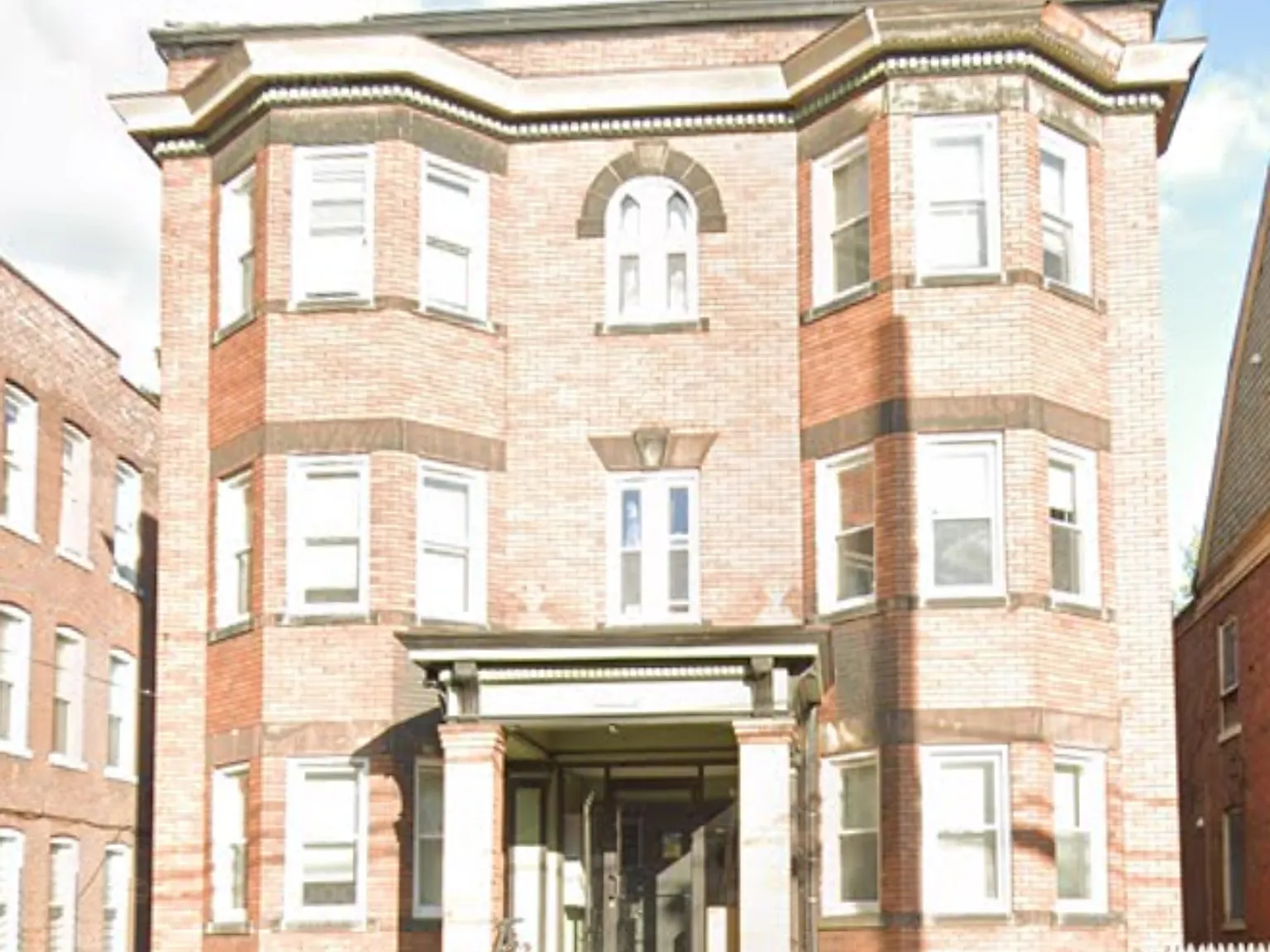225 South Millvale Avenue — Photo 1