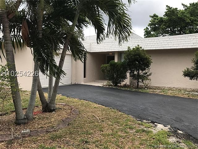 1st image of 5810 Australian Pine Dr
