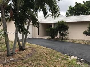 5810 Australian Pine Dr, Tamarac, FL 33319