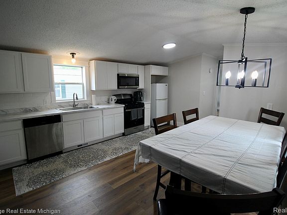 5th image of 6538 Biscayne Blvd E