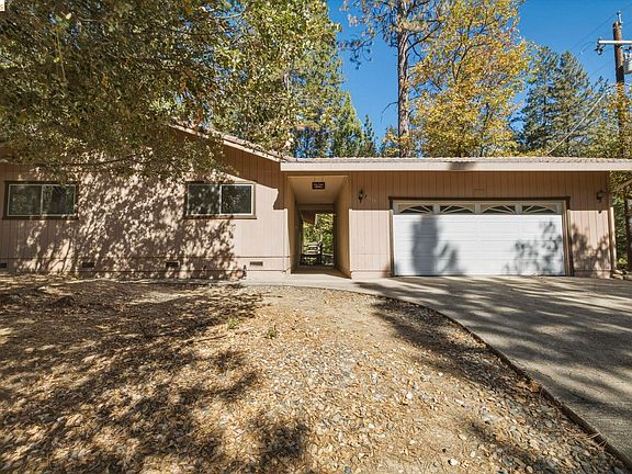 2nd image of 21919 Fallview Dr