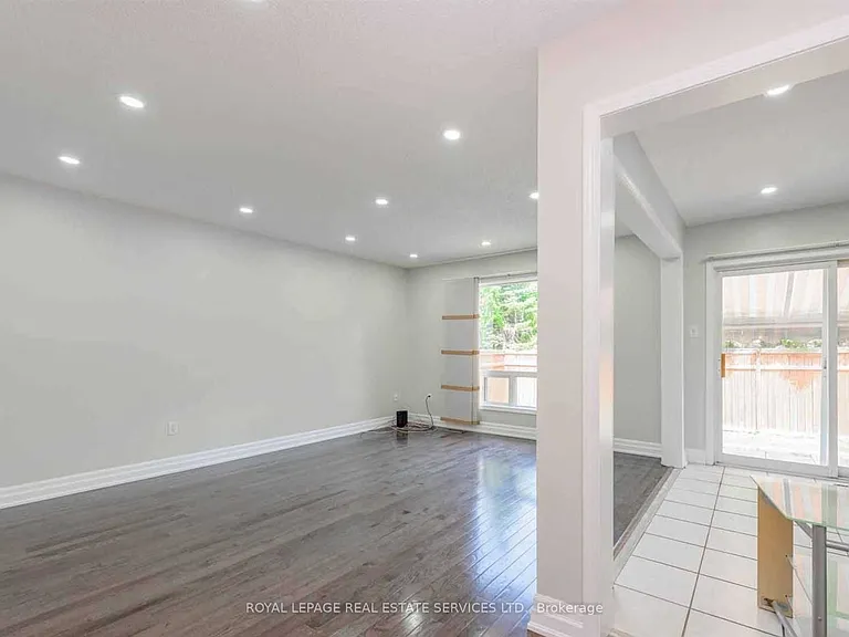 2905 Westoak Trails Blvd — Photo 6