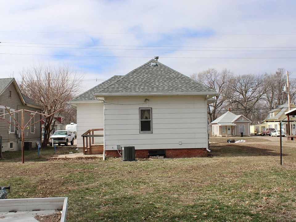 2nd image of 814 N Minnesota Ave