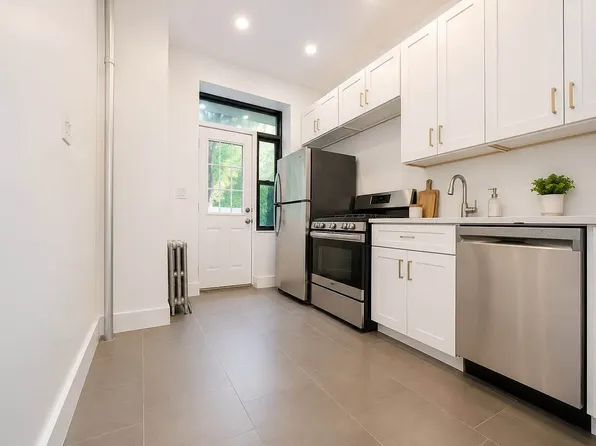 295 Classon Ave #1A, Brooklyn, NY 11205