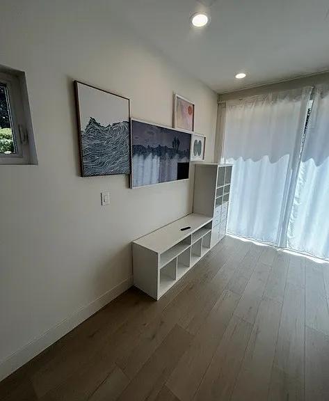810 Victorian Aly #B — Photo 2