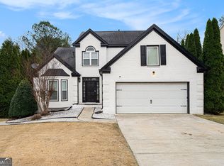 350 Lazy Willow Ln, Lawrenceville, GA 30044