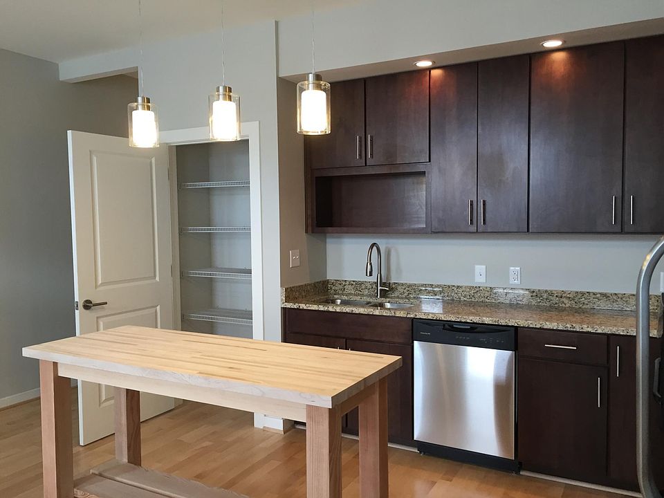 1st image of 523 E Main St #1664178