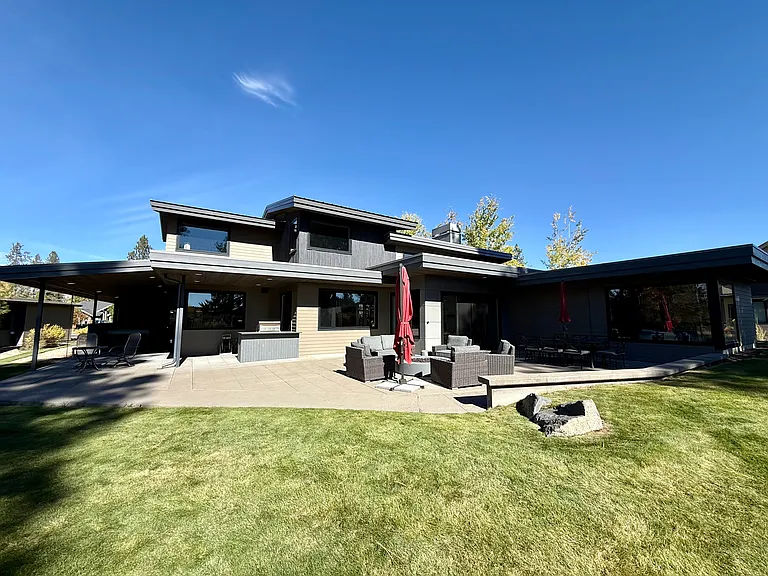 61557 Hosmer Lake Dr — Photo 36
