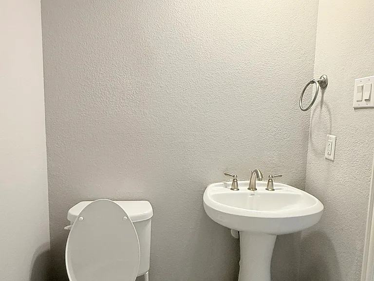 4225 Blackjack Oak Dr — Photo 28