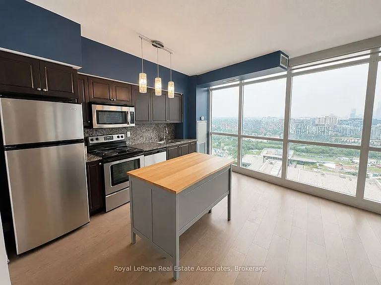 215 Fort York Blvd #2411 — Photo 5