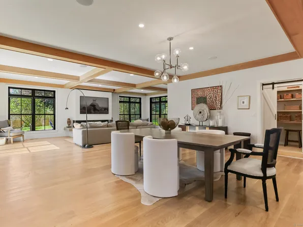 52 Garibaldi Lane, New Canaan, CT 06840