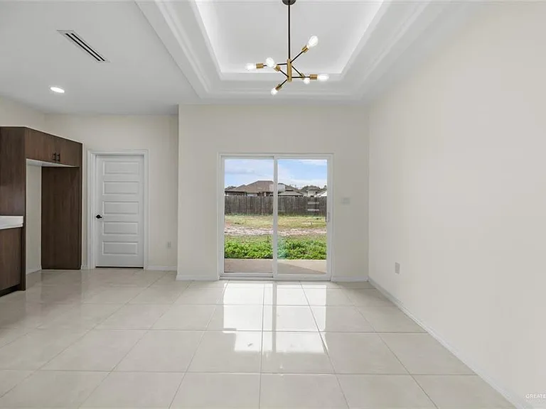 2304 San Pascual St — Photo 3