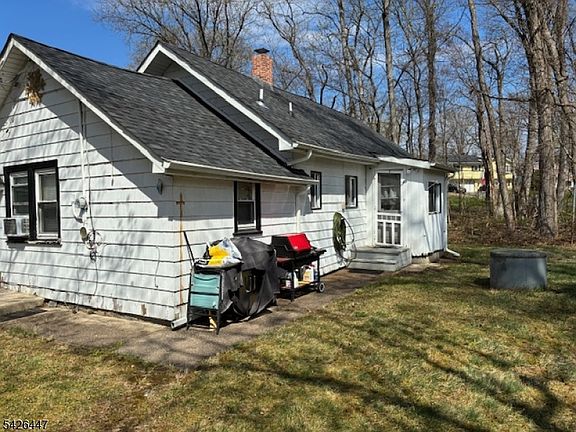 5th image of 26 Colville Rd