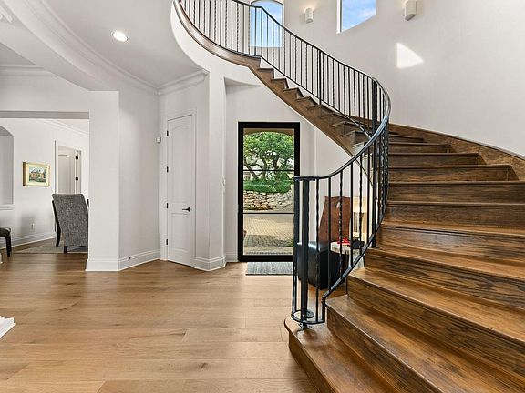 5th image of 2300 Barton Creek Blvd APT 8