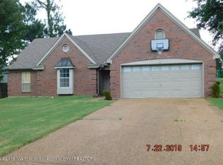 1230 Five Oaks Dr N, Southaven, MS 38671