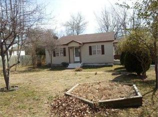 1704 W Cypress St, Rogers, AR 72758