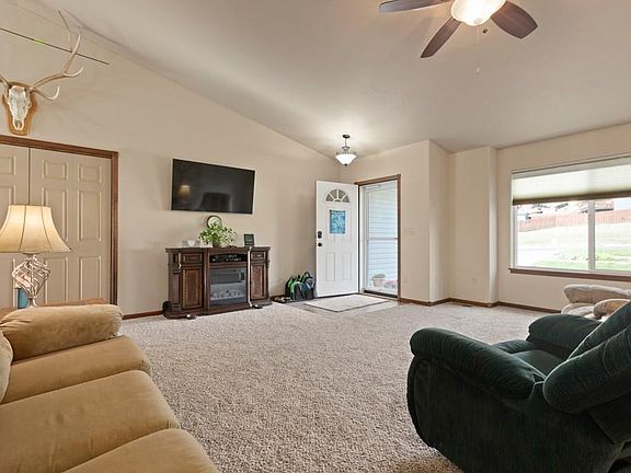 5th image of 1130 Maxer Dr