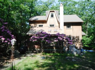 14 Wildwood Shores Dr, Hopatcong, NJ 07843