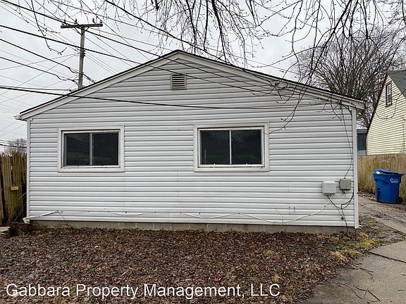 2nd image of 23821 Lorraine Ave