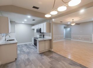5527 White Dove Dr, Arlington, TX 76017