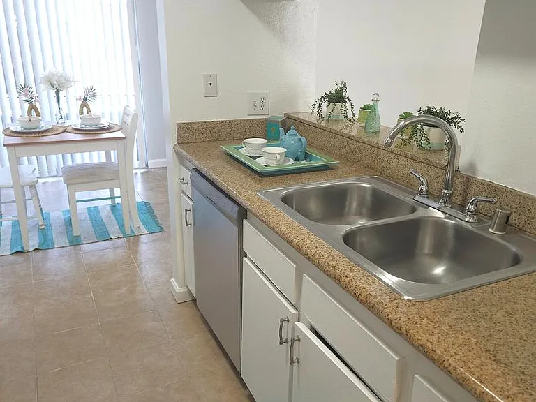13028 Valleyheart Dr — Photo 20