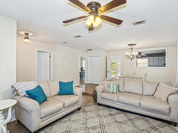 3rd image of 4164 Aqua Vista Dr