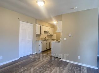 218 Charleston Blvd #6, Macomb, IL 61455