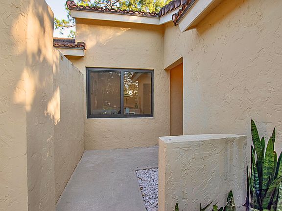 4th image of 6825 Bridlewood Court