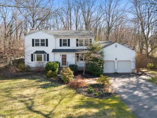 400 Ernest Dr, Hillsborough Twp., NJ 08844