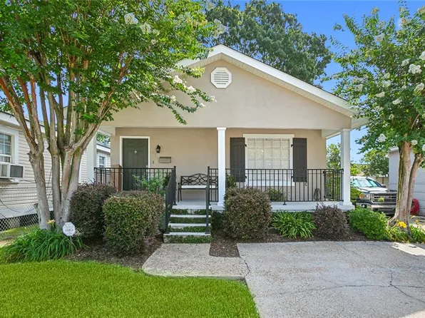 637 Bellanger St, Harvey, LA 70058