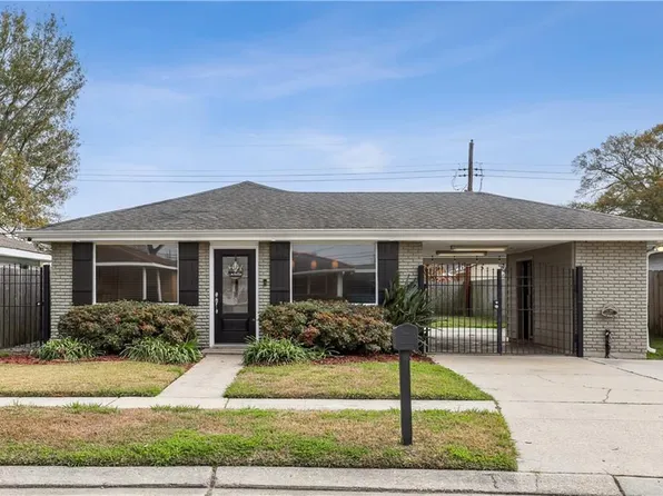 2425 Charles Dr, Chalmette, LA 70043