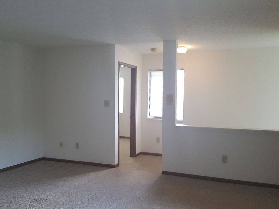 1st image of 378 Amherst Bnd